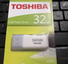 USB 32GB Toshiba