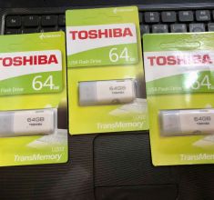 USB 64GB Toshiba